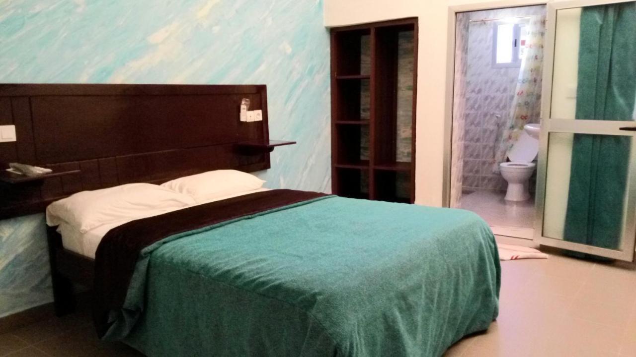 Hotel Du Golfe De Guinee Конакри Экстерьер фото
